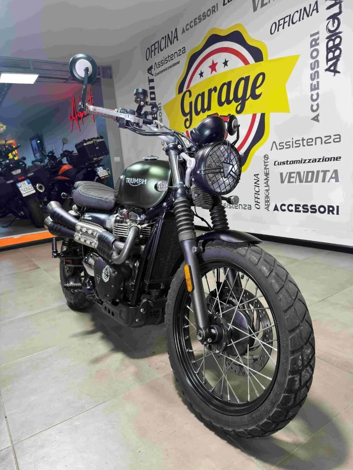Triumph Street Scrambler 900 (2017 - 18) (2)