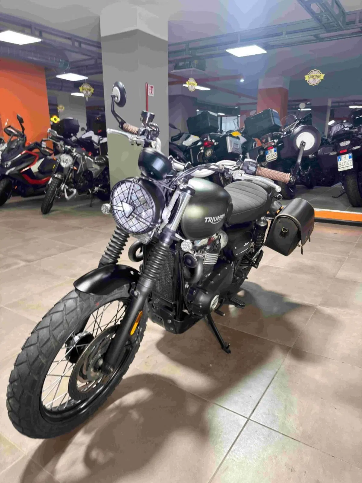 Triumph Street Scrambler 900 (2017 - 18) (3)