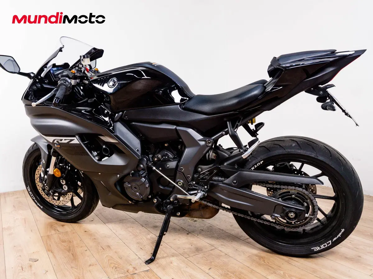 Yamaha YZF R7 (2021 - 25) (6)