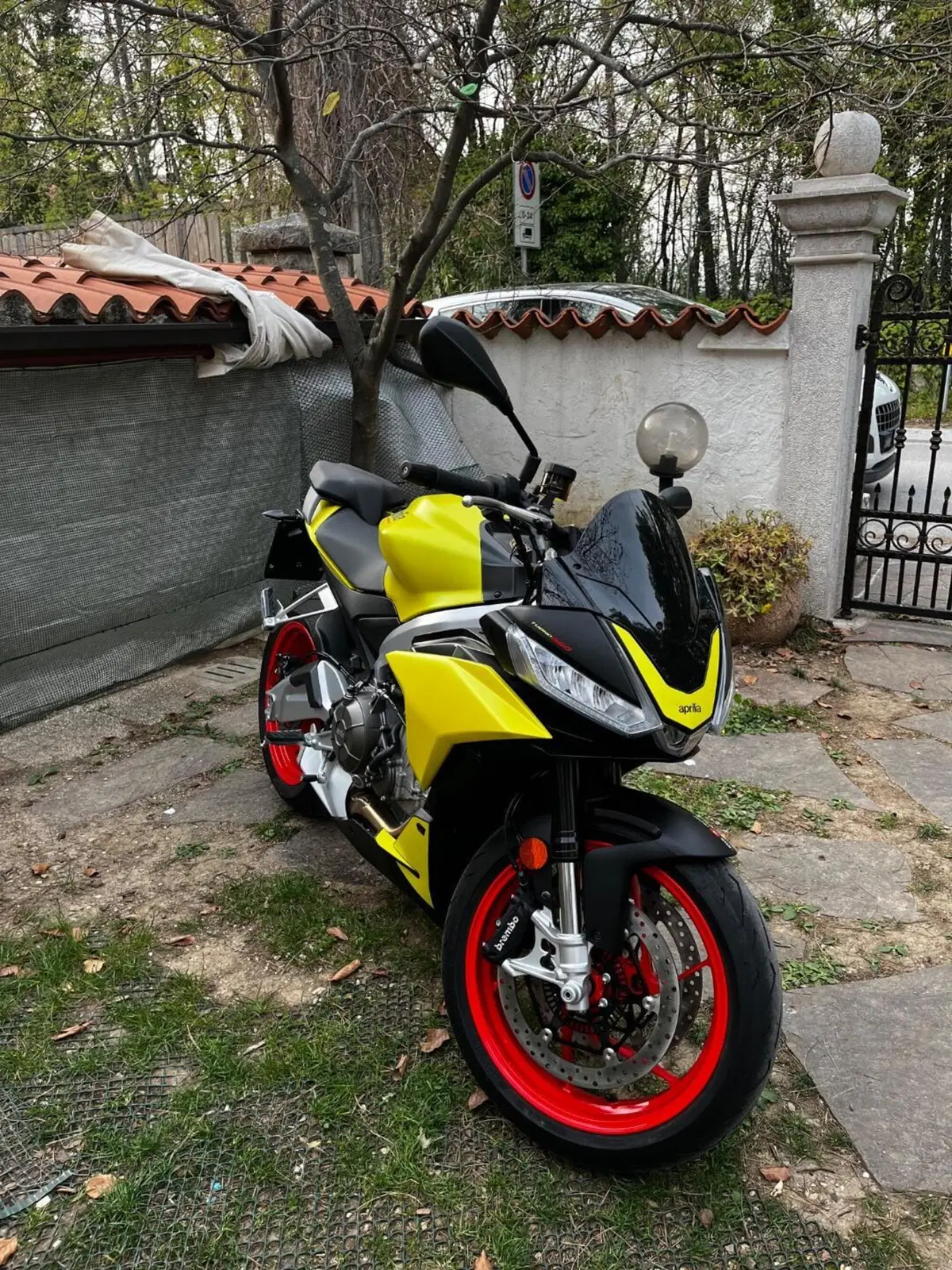 Aprilia Tuono 660 (2021 - 25) (2)