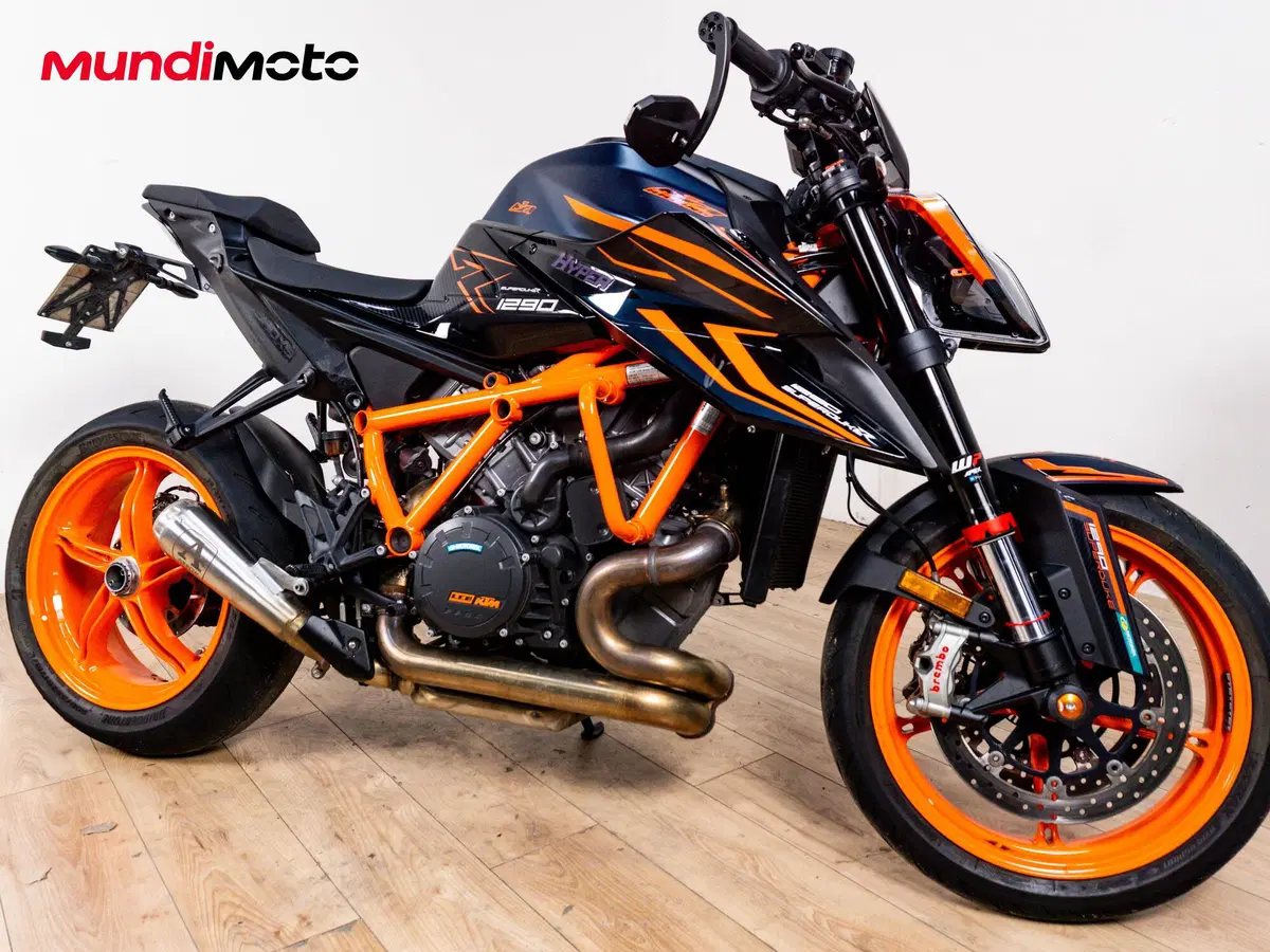 KTM 1290 Super Duke R (2020) (2)