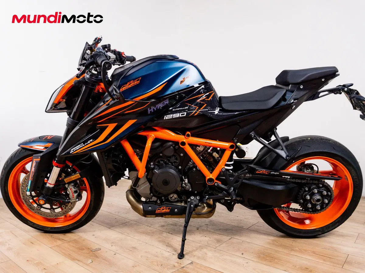 KTM 1290 Super Duke R (2020) (6)