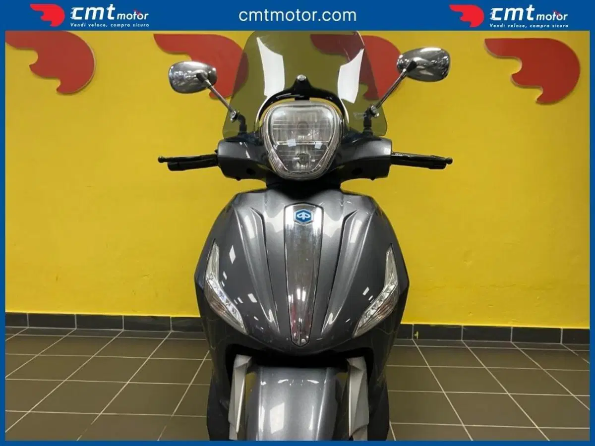 Piaggio Beverly 300 i.e. ABS-ASR (2016 - 20) (11)