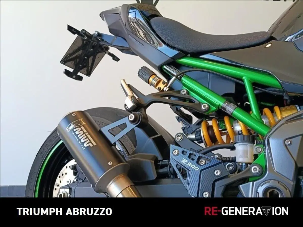 Kawasaki Z 900 SE (2022 - 24) (8)