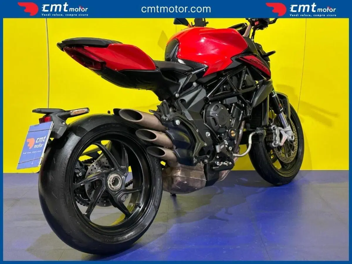 MV Agusta Brutale 800 Rosso (2021 - 23) (4)