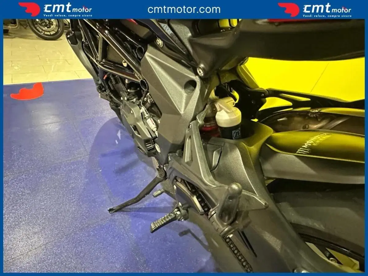 MV Agusta Brutale 800 Rosso (2021 - 23) (10)
