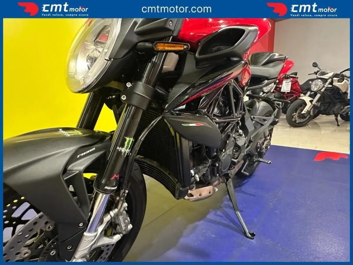 MV Agusta Brutale 800 Rosso (2021 - 23) (11)