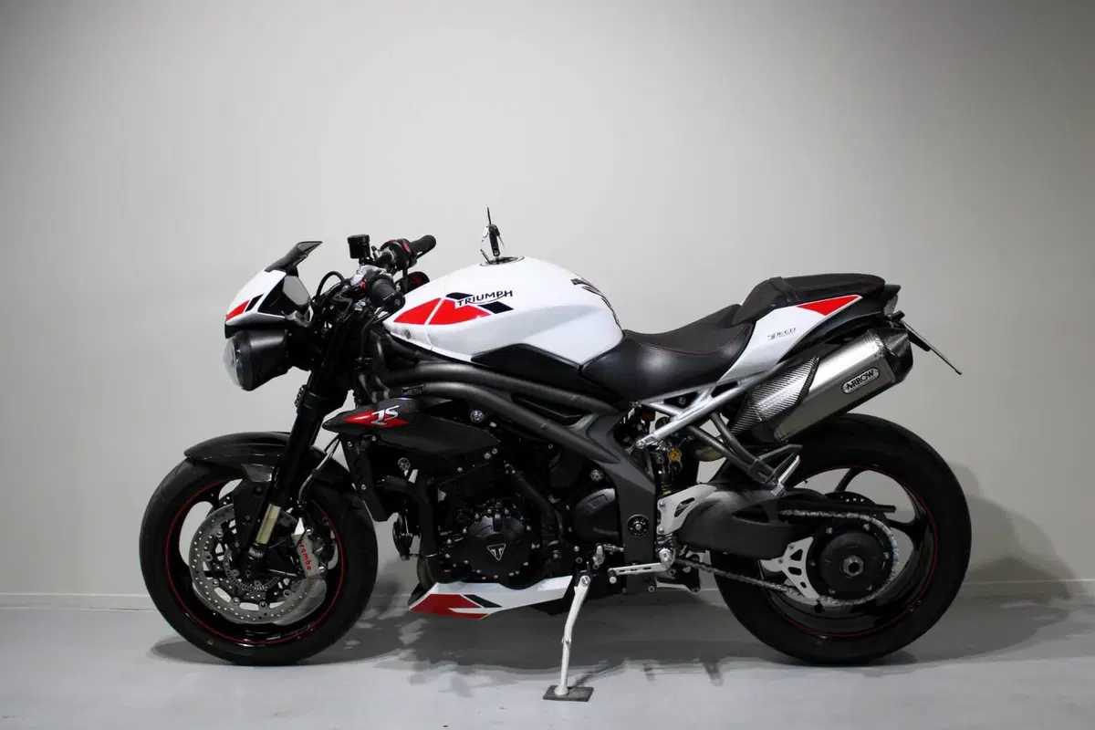 Triumph Speed Triple 1050 RS (2018 - 20) (4)