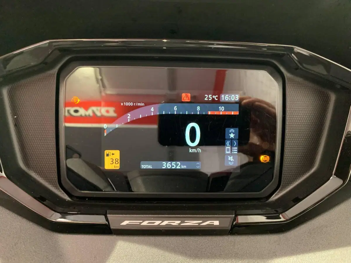 Honda Forza 350 Deluxe (2025 - 26) (6)