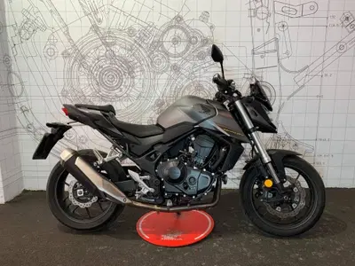 Honda CB 750 Hornet (2025) usata