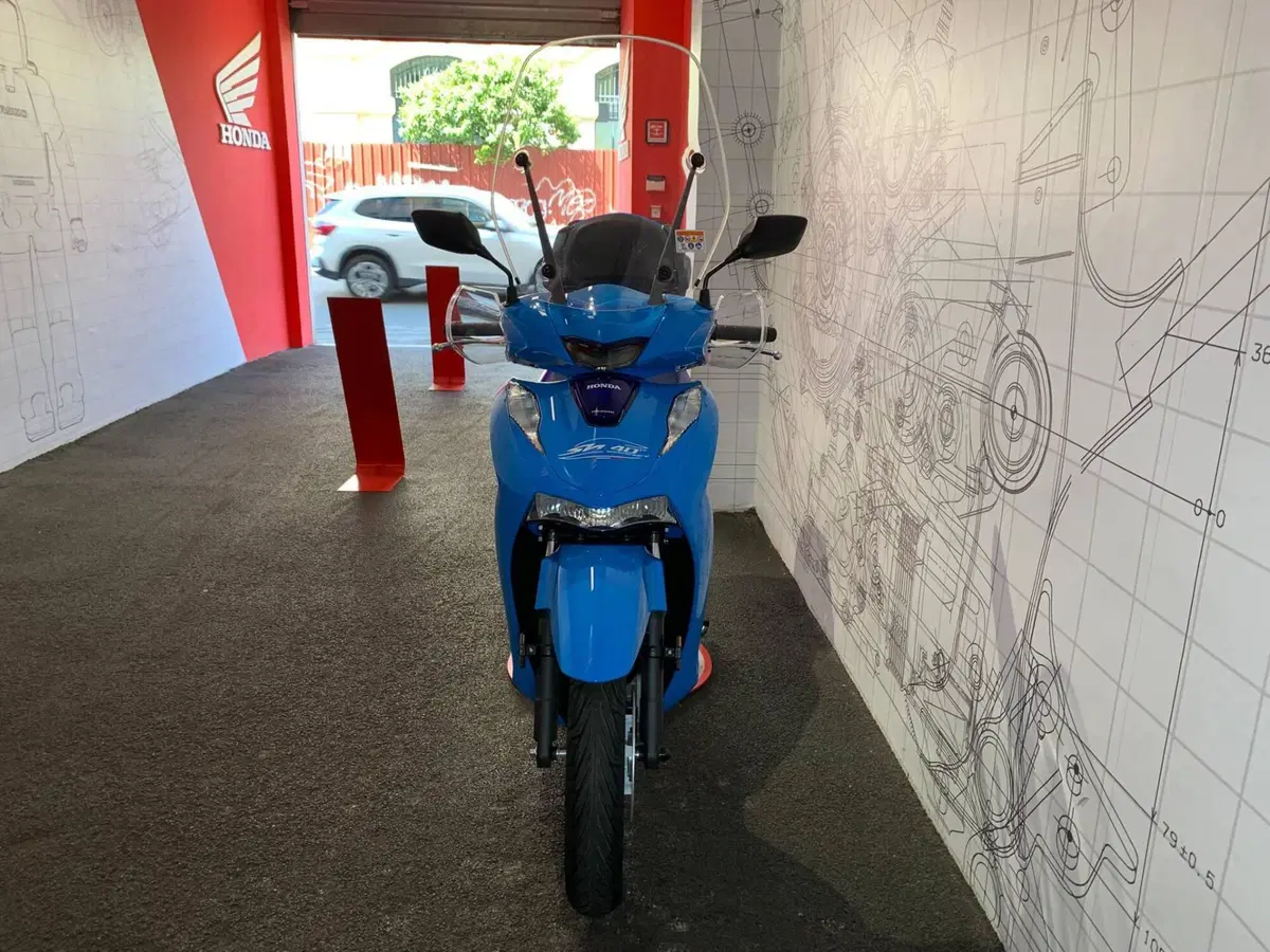 Honda SH 125i (2024 - 25) (9)
