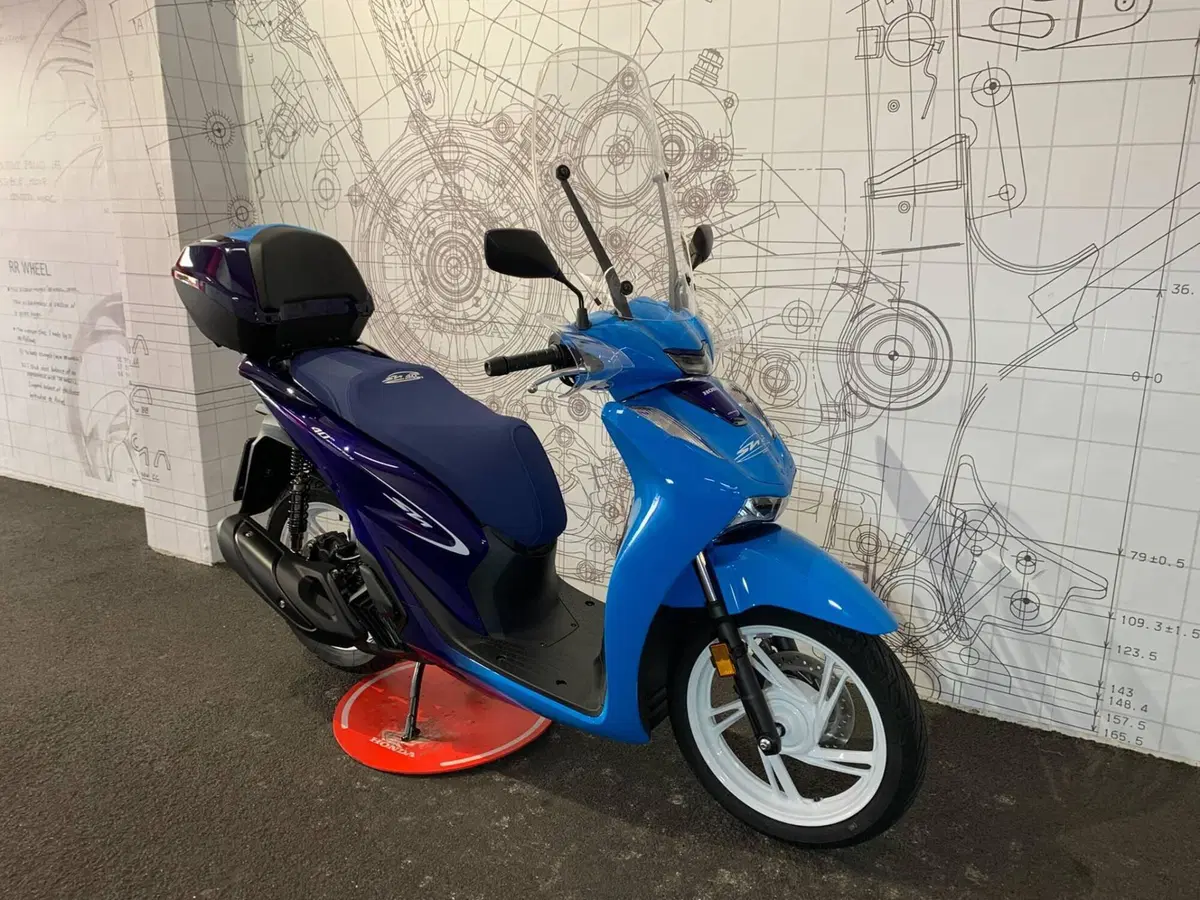 Honda SH 125i (2024 - 25) (3)