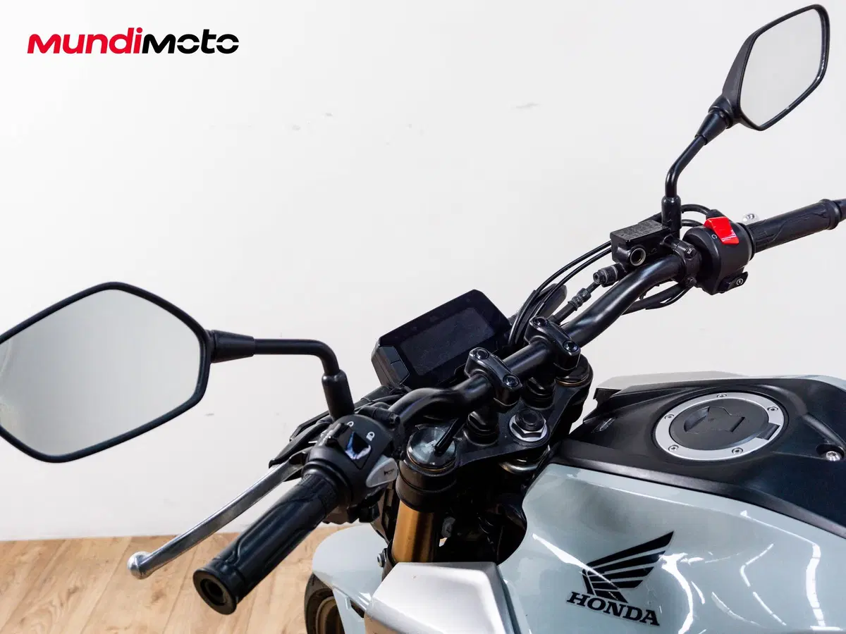 Honda CB 125 R (2021 - 23) (11)
