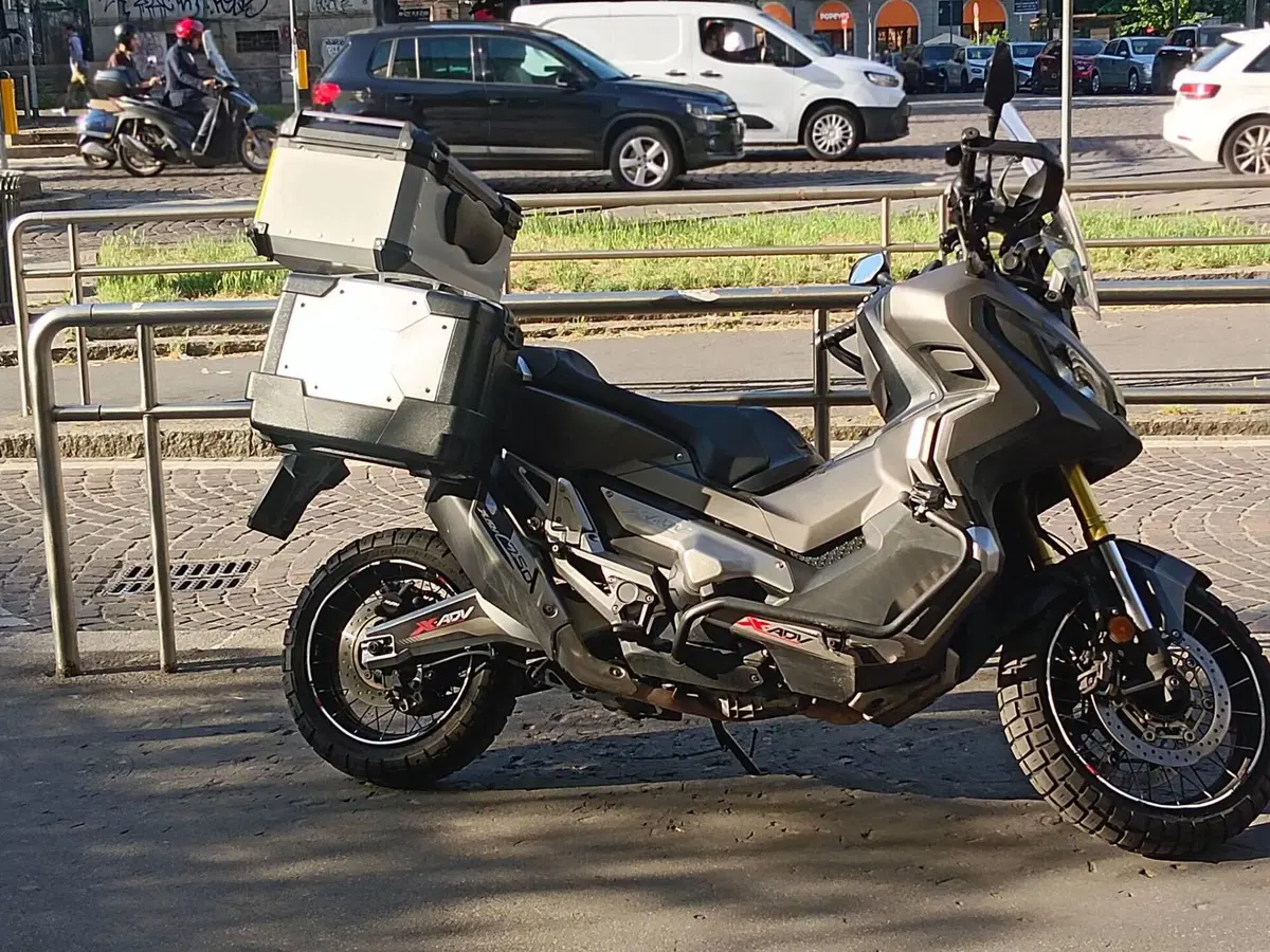 Honda X-ADV 750 (2018 - 20) (2)