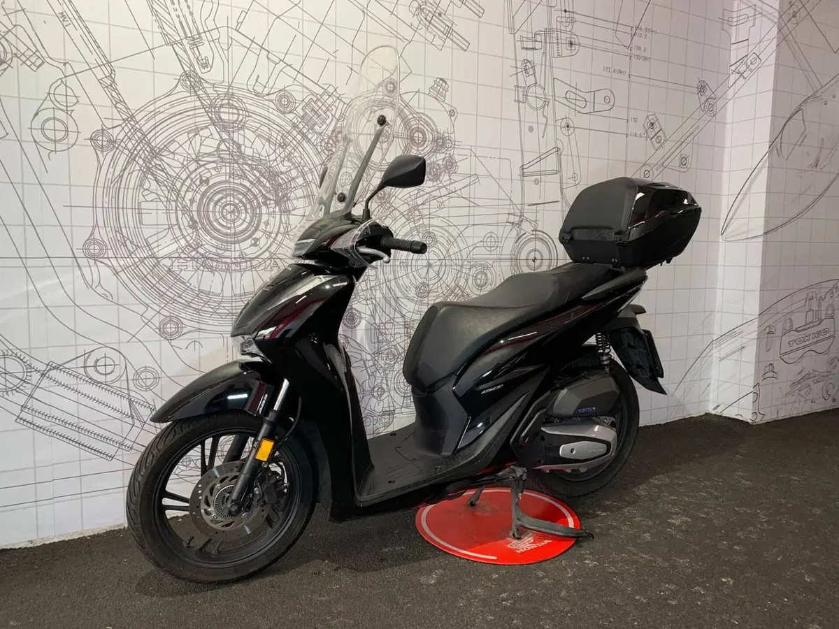 Honda SH 150i (2024 - 25) (4)