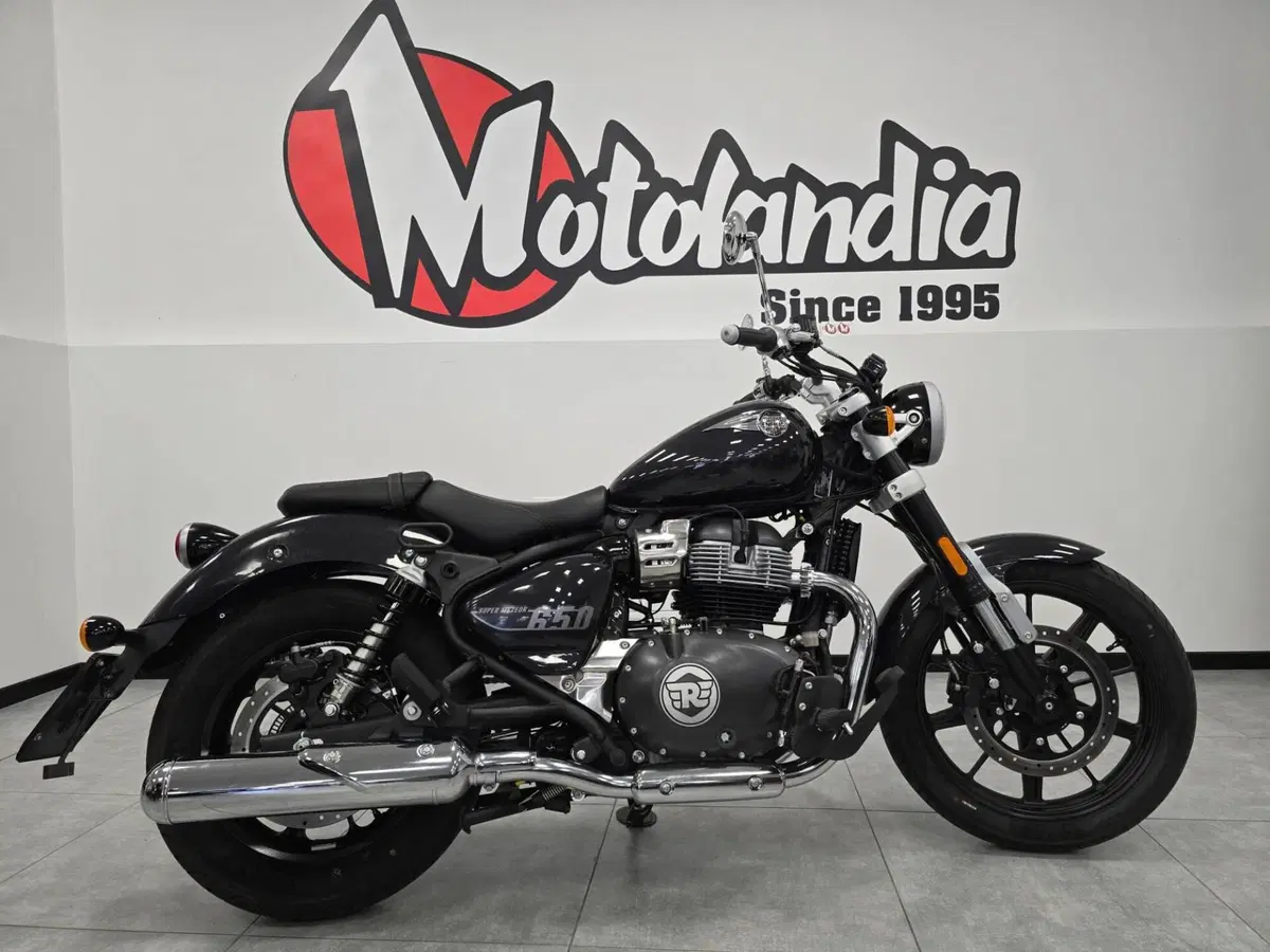 Royal Enfield Super Meteor 650 (2023 - 26) (3)