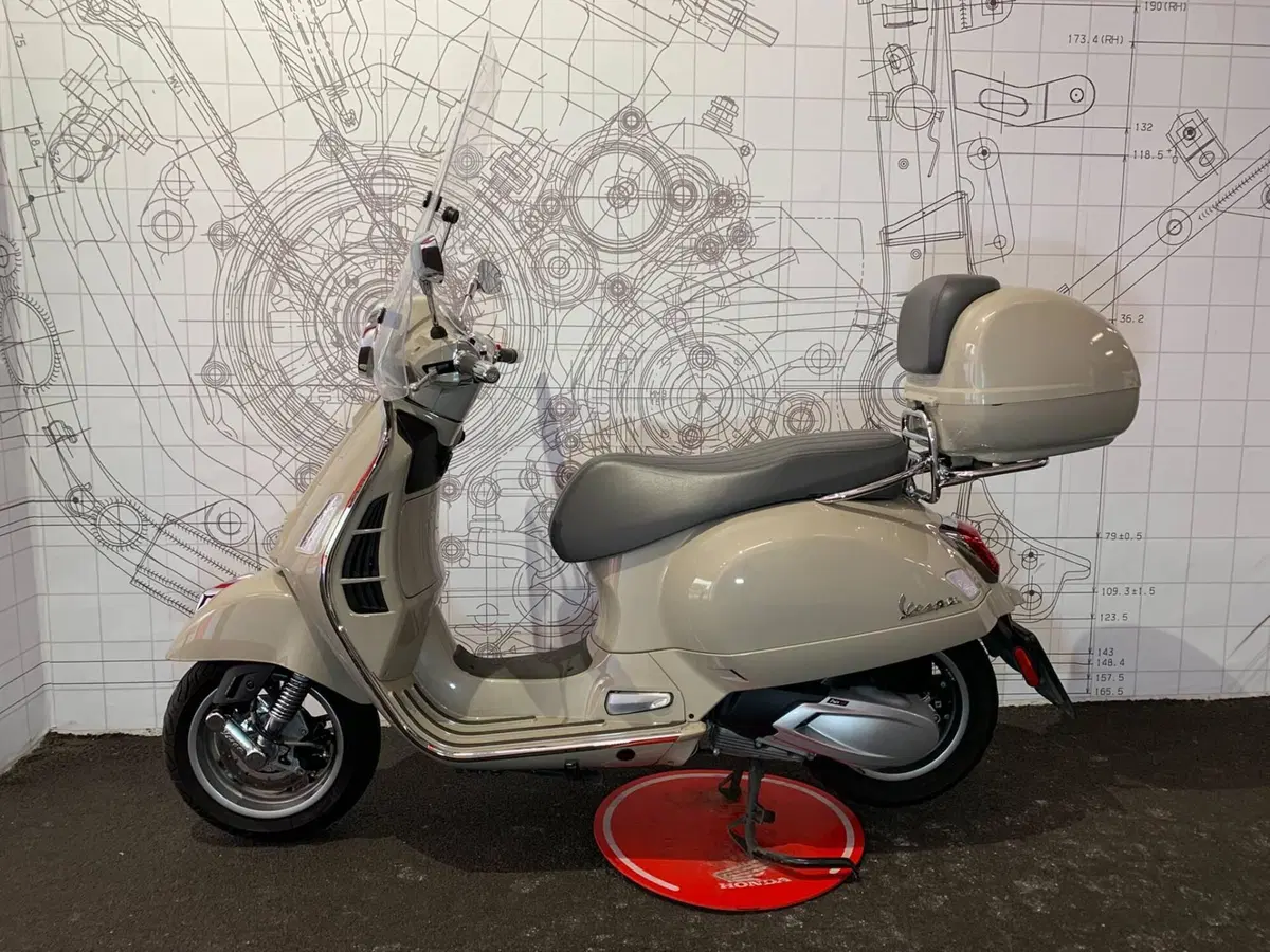 Vespa GTS 310 Super (2025 - 26) (2)