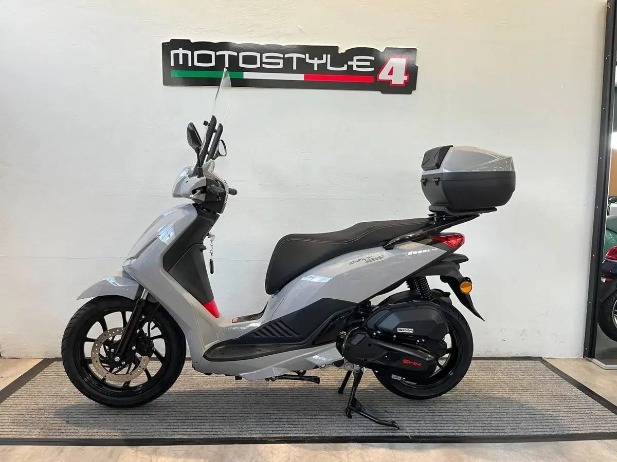 Swm C-Fly 125 (2026) (2)
