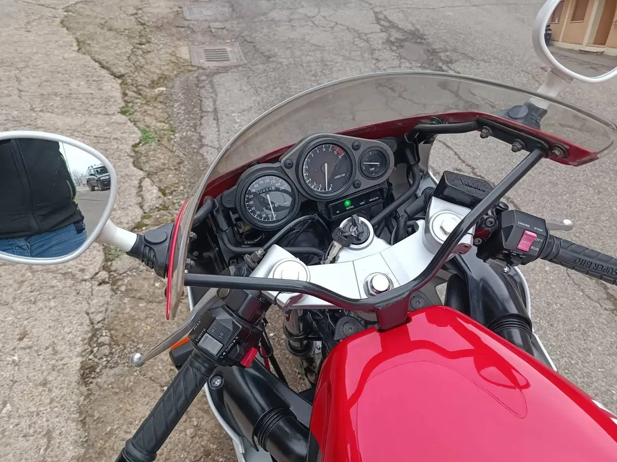 Yamaha fzr 600 (3)
