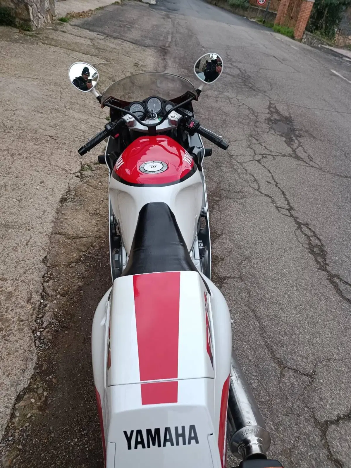 Yamaha fzr 600 (6)