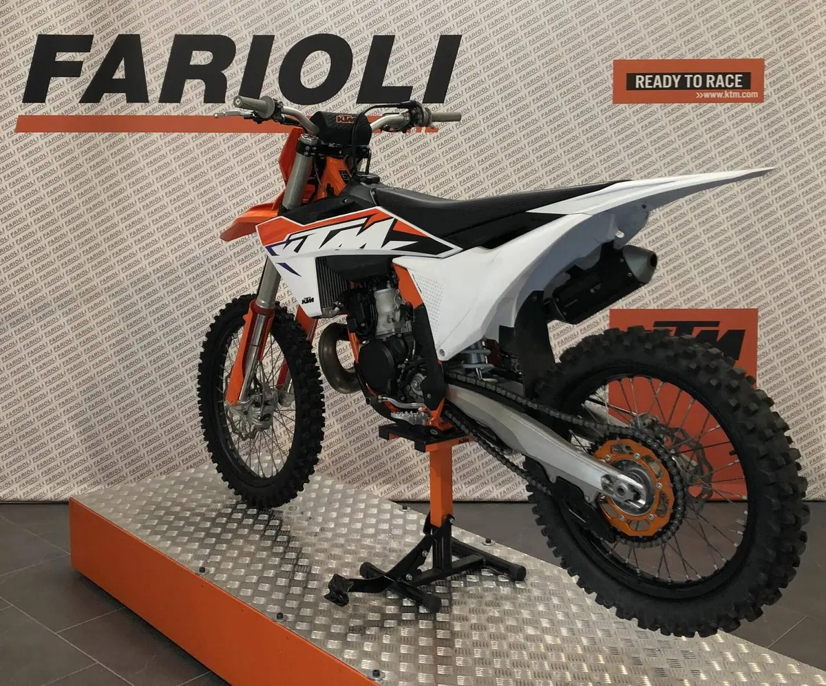 KTM 250 SX (2023) (4)