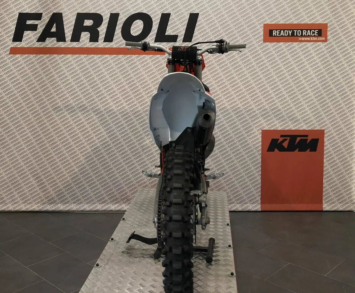 KTM 250 SX (2023) (12)
