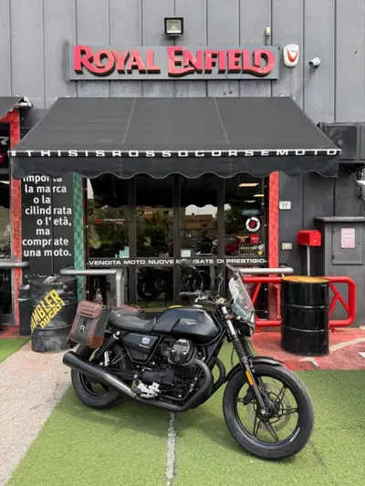 Moto Guzzi V7 Stone (2021 - 24) usata