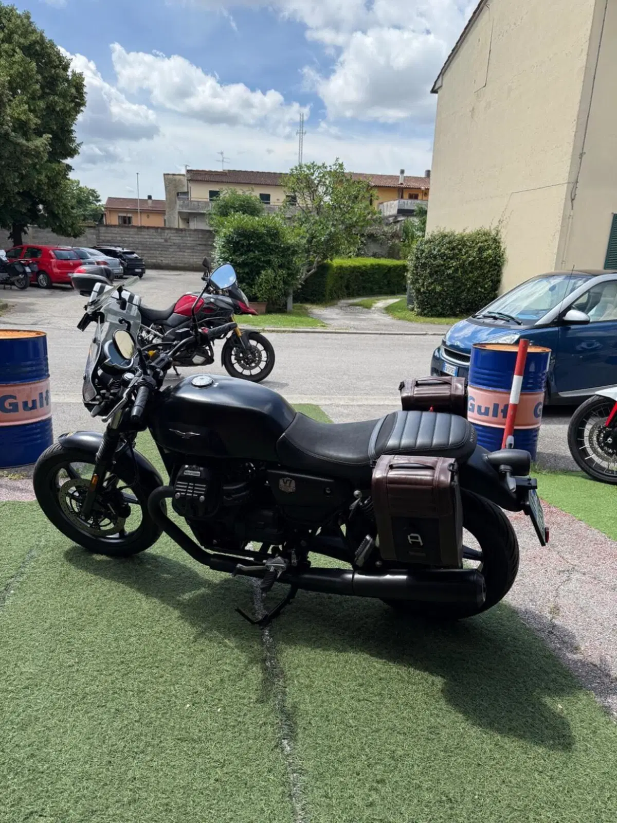 Moto Guzzi V7 Stone (2021 - 24) (5)