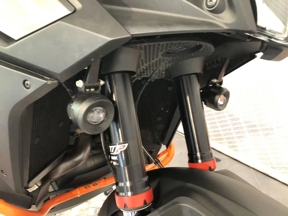 KTM 1290 Super Adventure S (2021) (9)