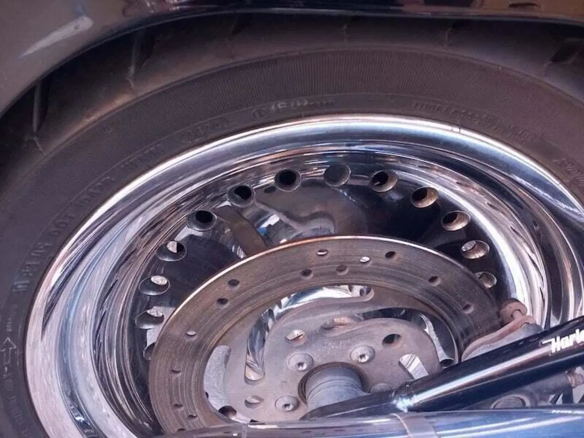 Harley-Davidson 1690 Fat Boy Special (2010 - 17) - FLSTF (4)