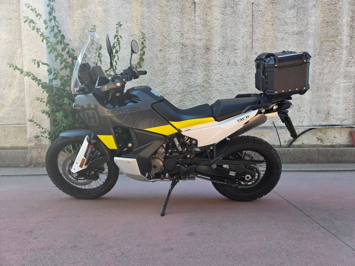 Husqvarna Norden 901 (2022 - 26) (4)