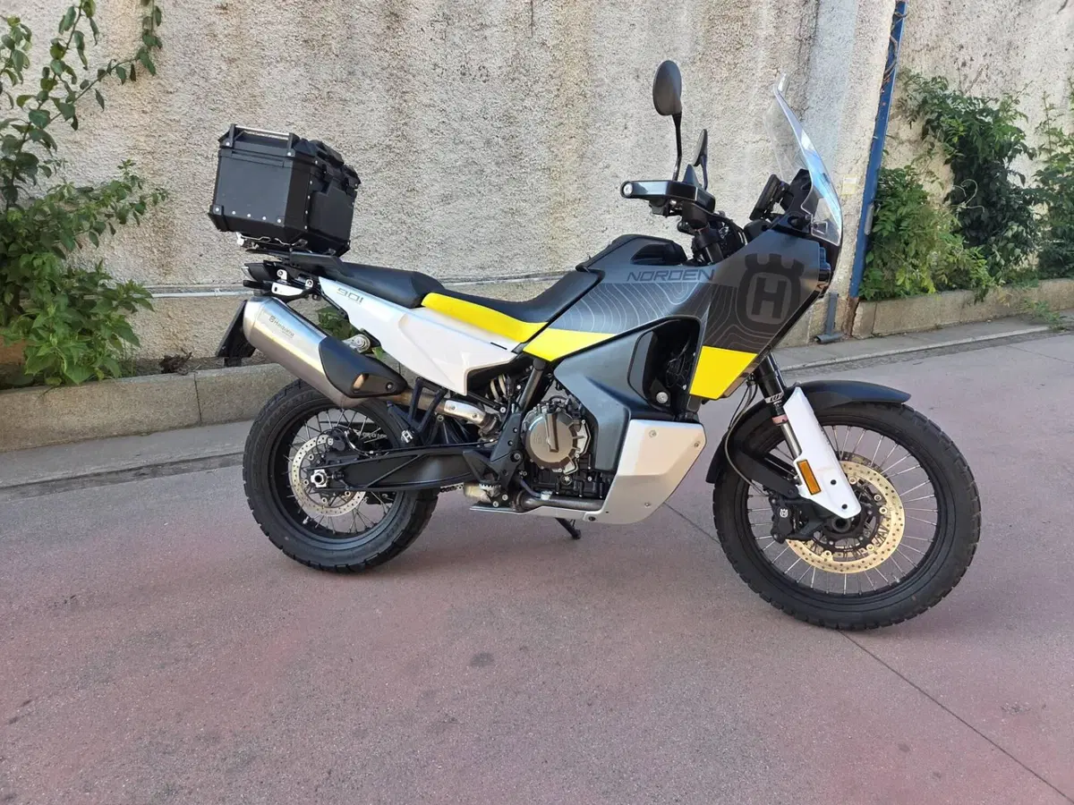 Husqvarna Norden 901 (2022 - 26) (2)
