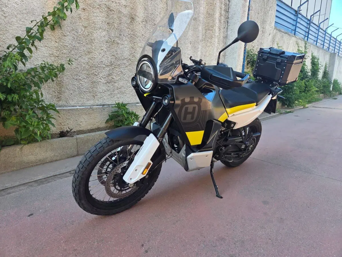 Husqvarna Norden 901 (2022 - 26) (8)