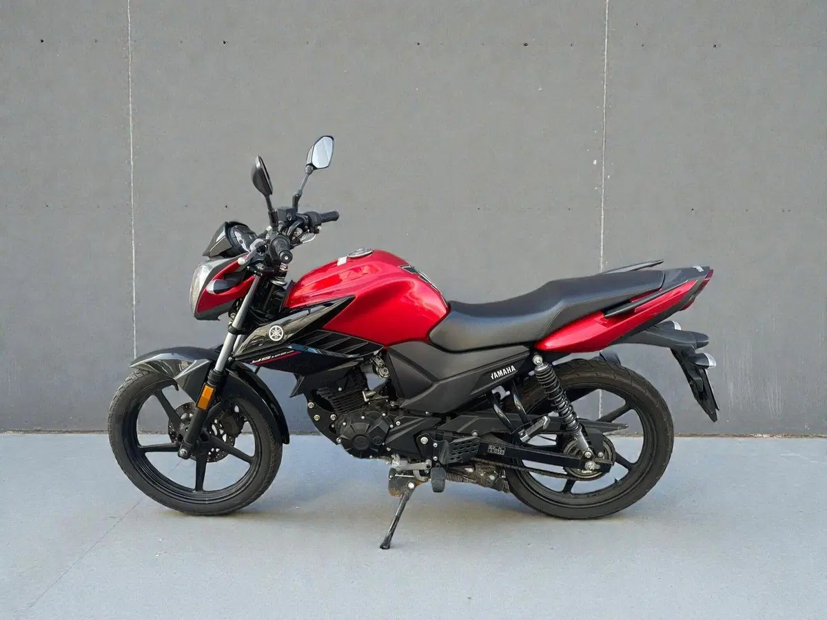 Yamaha YS 125 (2017 - 20) (2)