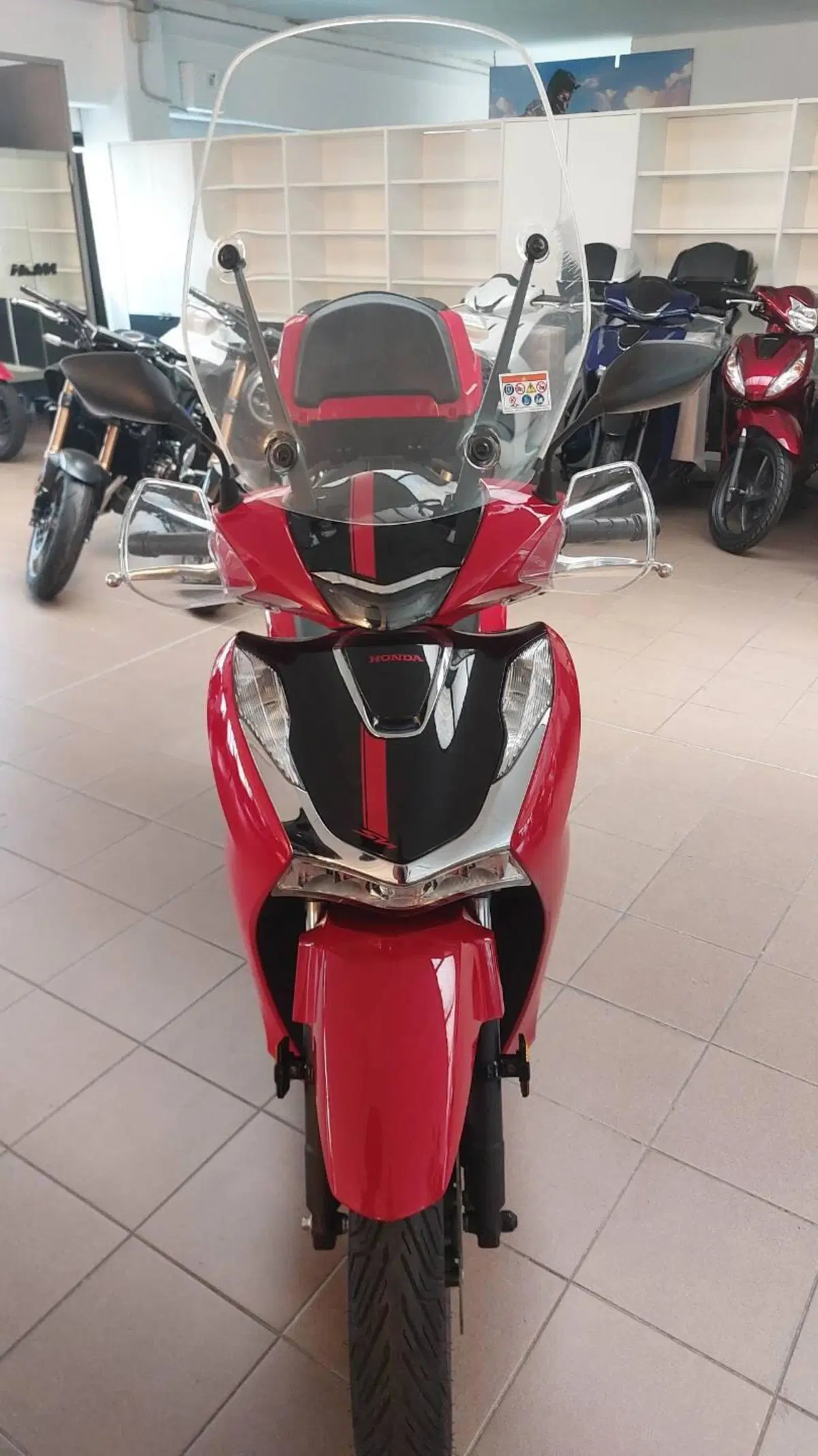 Honda SH 125i Sport (2022 - 23) (3)