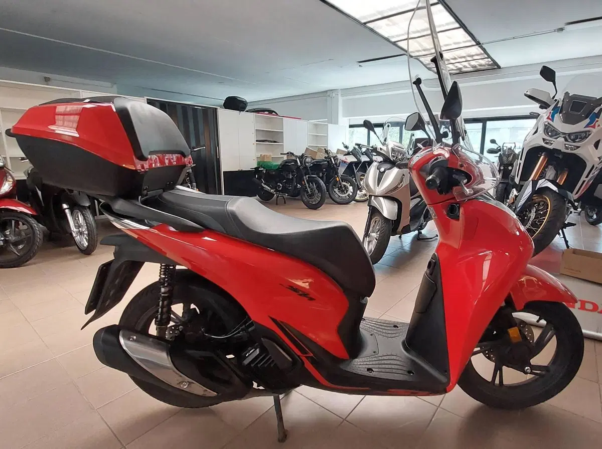 Honda SH 125i Sport (2022 - 23) (4)