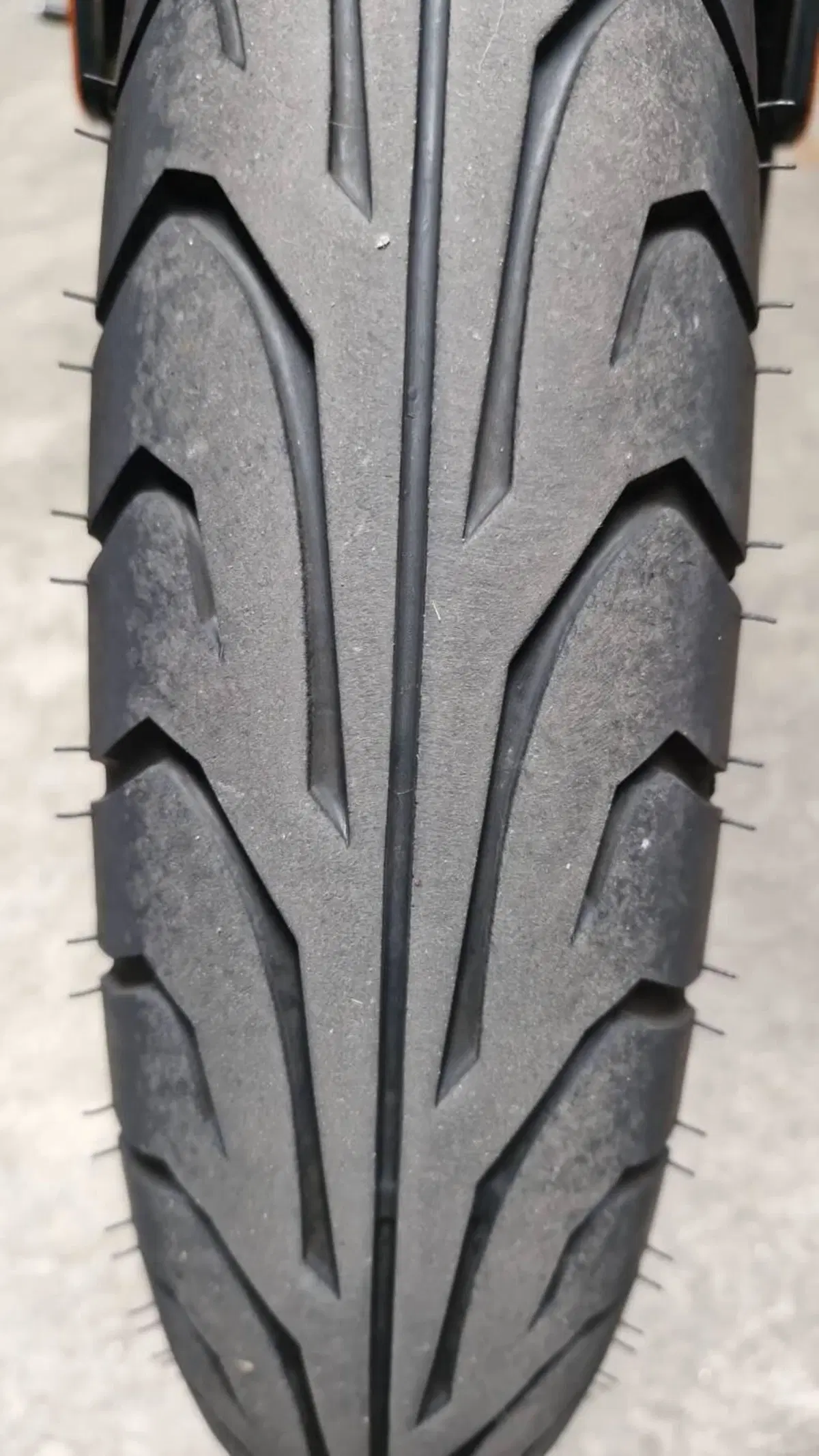 Moto Guzzi V7 Stone (2021 - 24) (6)