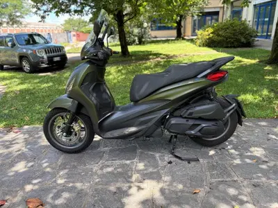 Piaggio Beverly 400 S (2025 - 26) usata