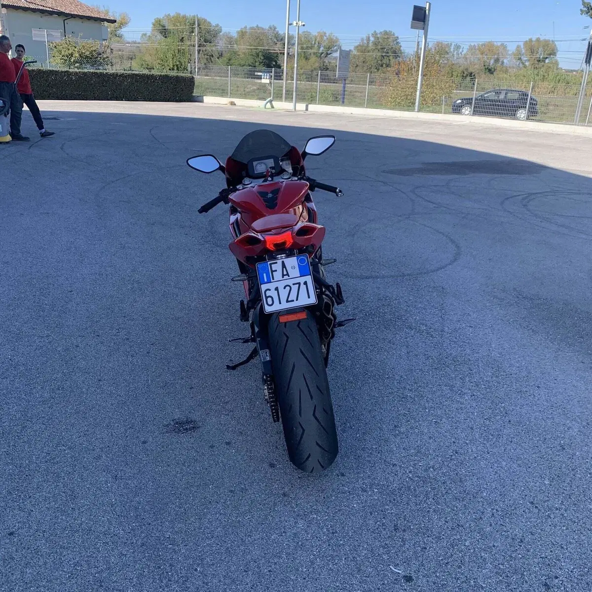 MV Agusta F3 800 Rosso (2021 - 23) (6)