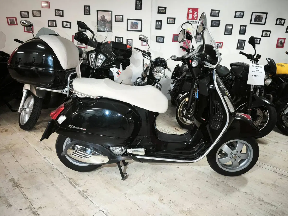 Vespa GTS 250 i.e.