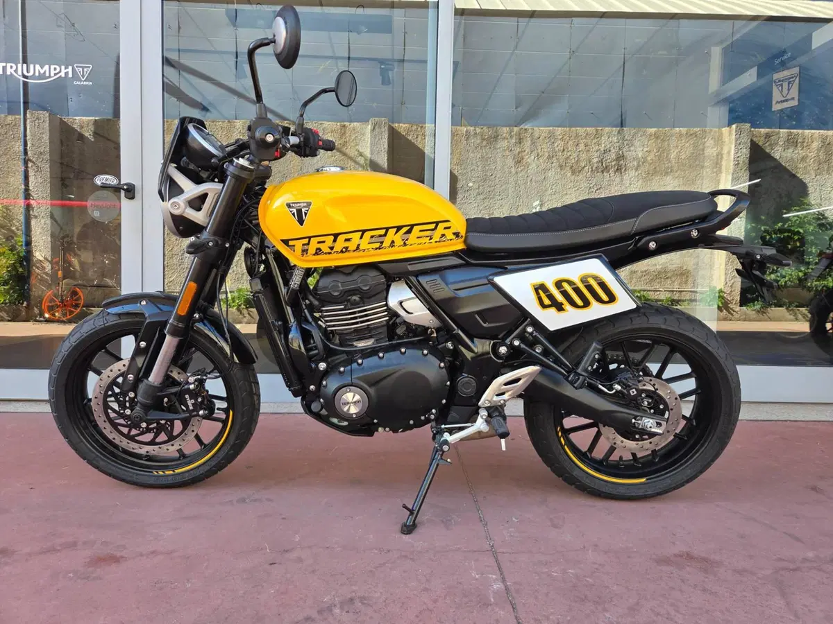 Triumph Tracker 400 (2026) (4)