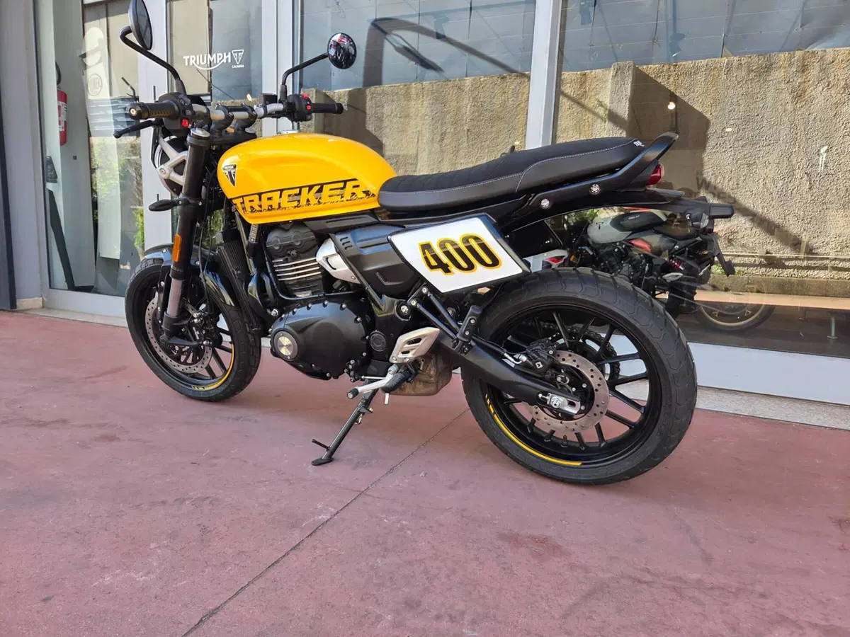 Triumph Tracker 400 (2026) (7)