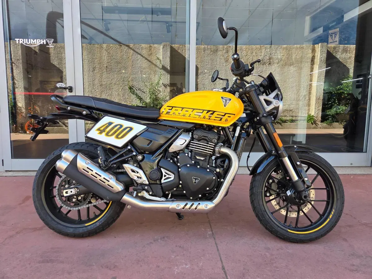 Triumph Tracker 400 (2026) (2)