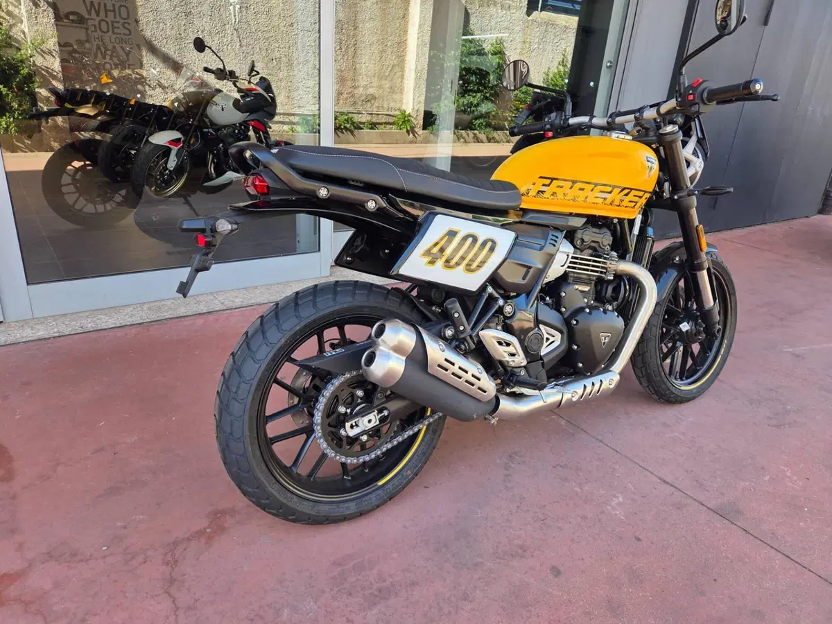 Triumph Tracker 400 (2026) (5)