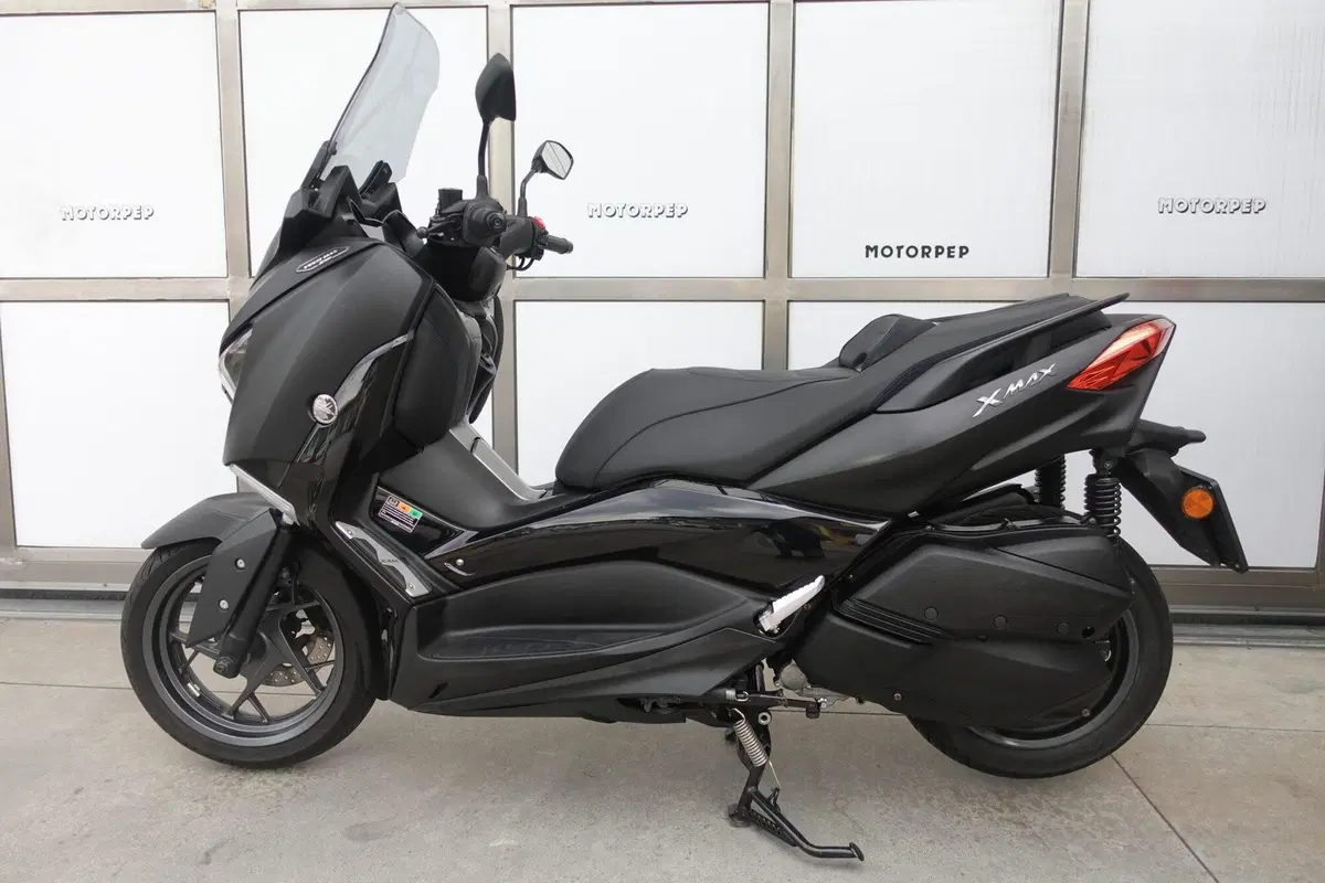 Yamaha X-Max 300 Tech Max (2020) (3)