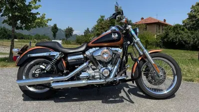 Harley-Davidson 1584 Super Glide Custom (2008 - 13) - FXDC usata