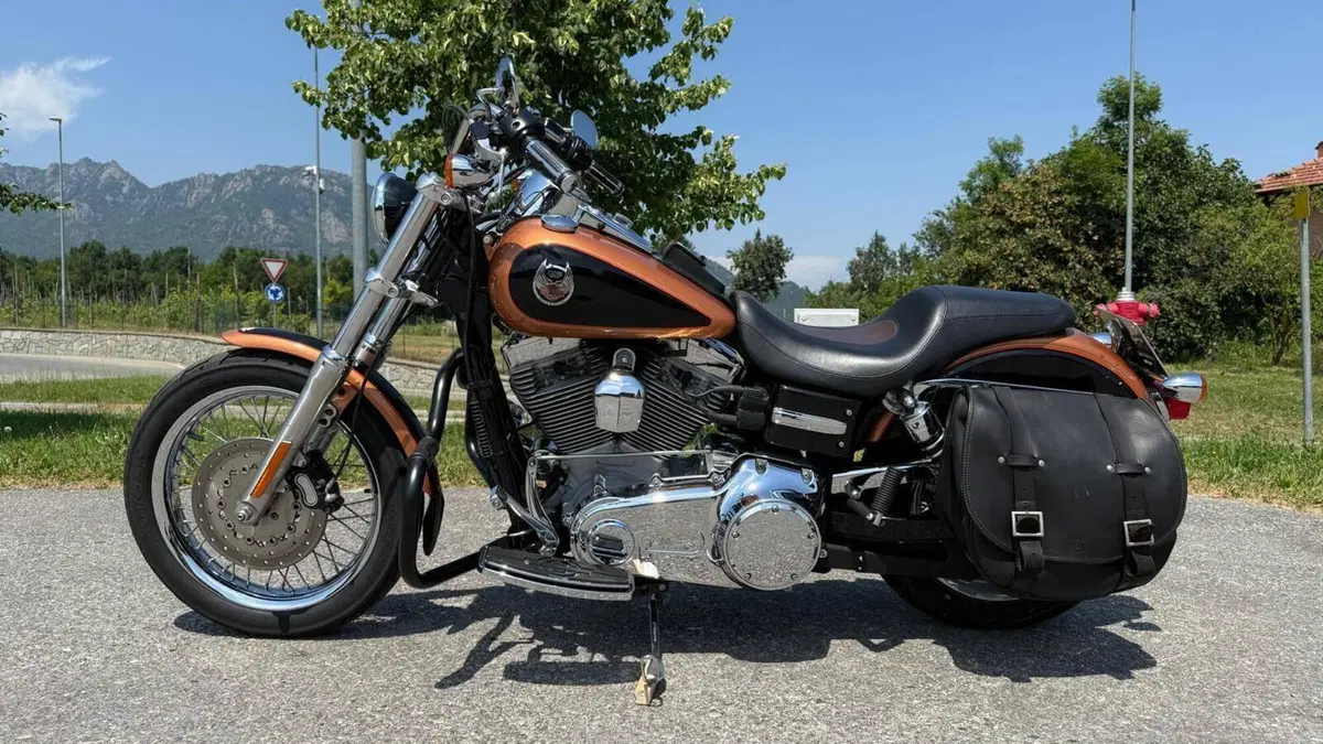 Harley-Davidson 1584 Super Glide Custom (2008 - 13) - FXDC (7)