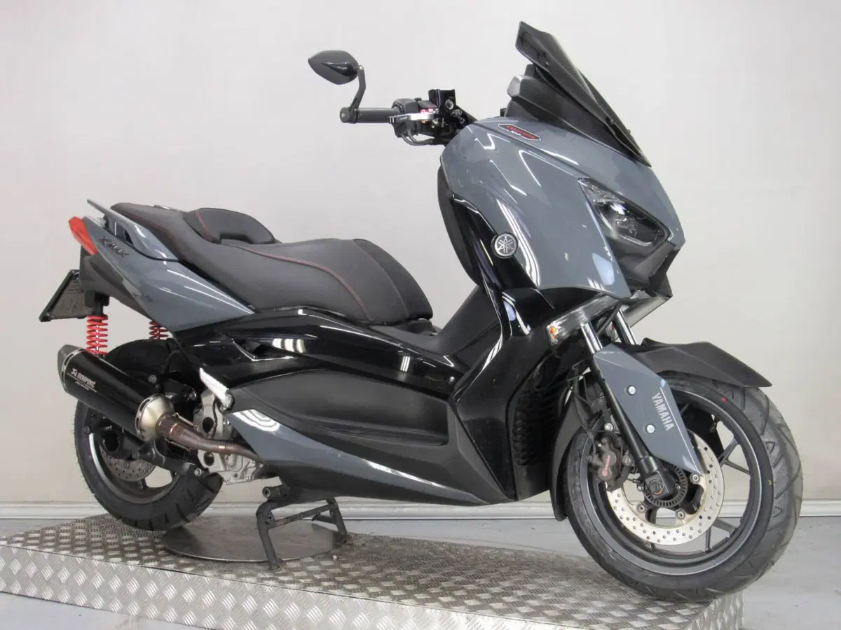Yamaha X-Max 300 Tech Max (2021 - 24)