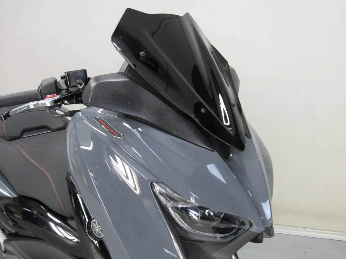 Yamaha X-Max 300 Tech Max (2021 - 24) (10)