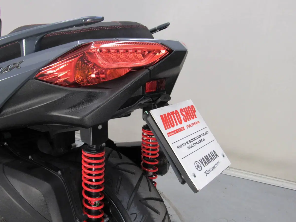 Yamaha X-Max 300 Tech Max (2021 - 24) (14)